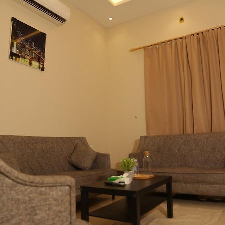 ריאד Spacious Apartments At Basla St 3 Mins From King Fahd Stadium מראה חיצוני תמונה