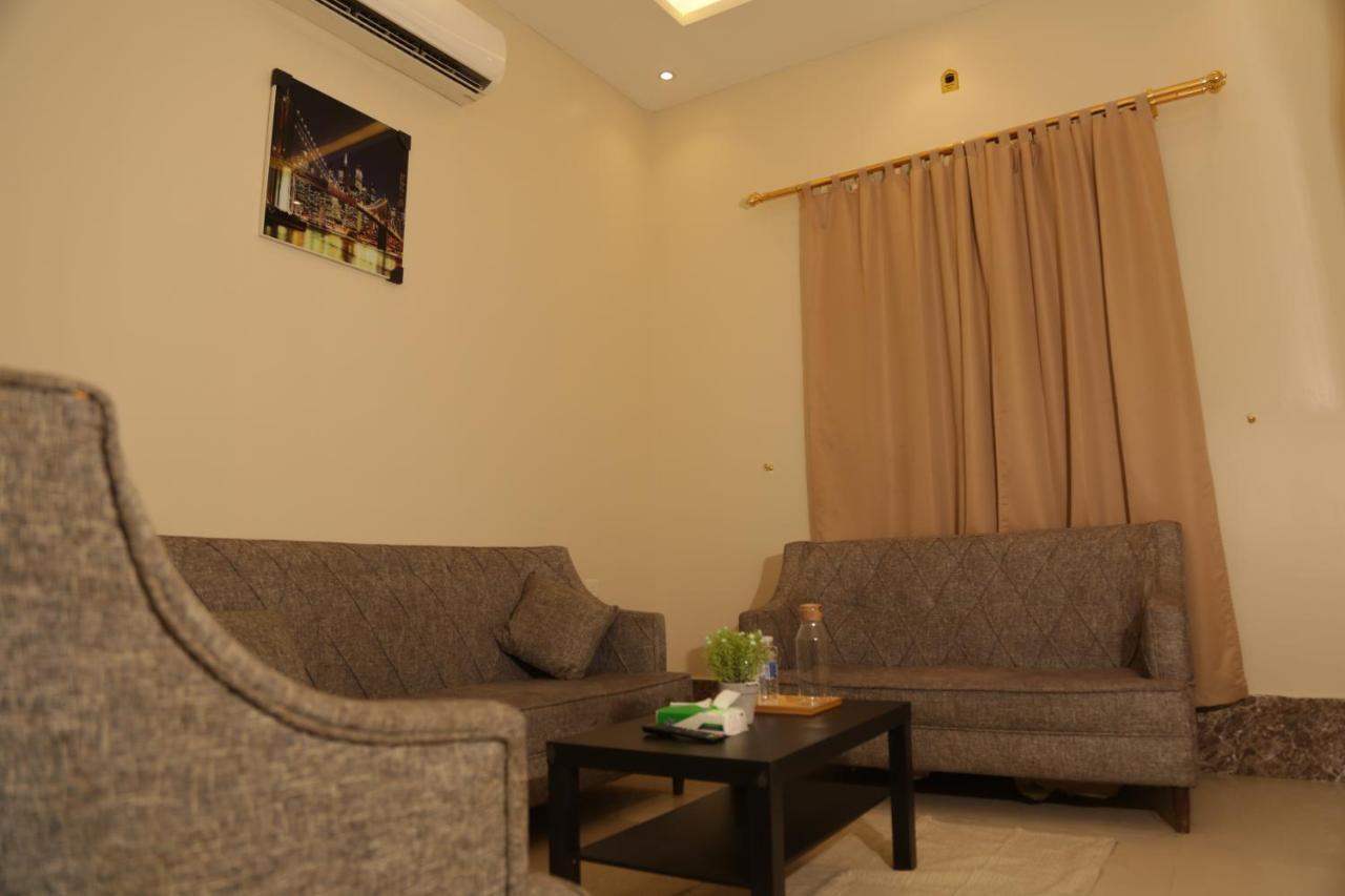 ריאד Spacious Apartments At Basla St 3 Mins From King Fahd Stadium מראה חיצוני תמונה