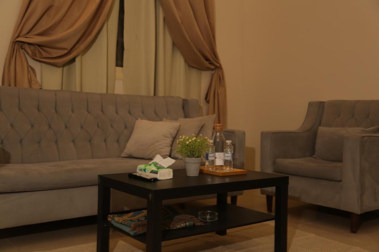 ריאד Spacious Apartments At Basla St 3 Mins From King Fahd Stadium מראה חיצוני תמונה